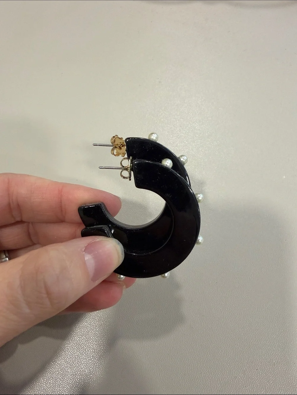 Black Pearl Hoop Earrings